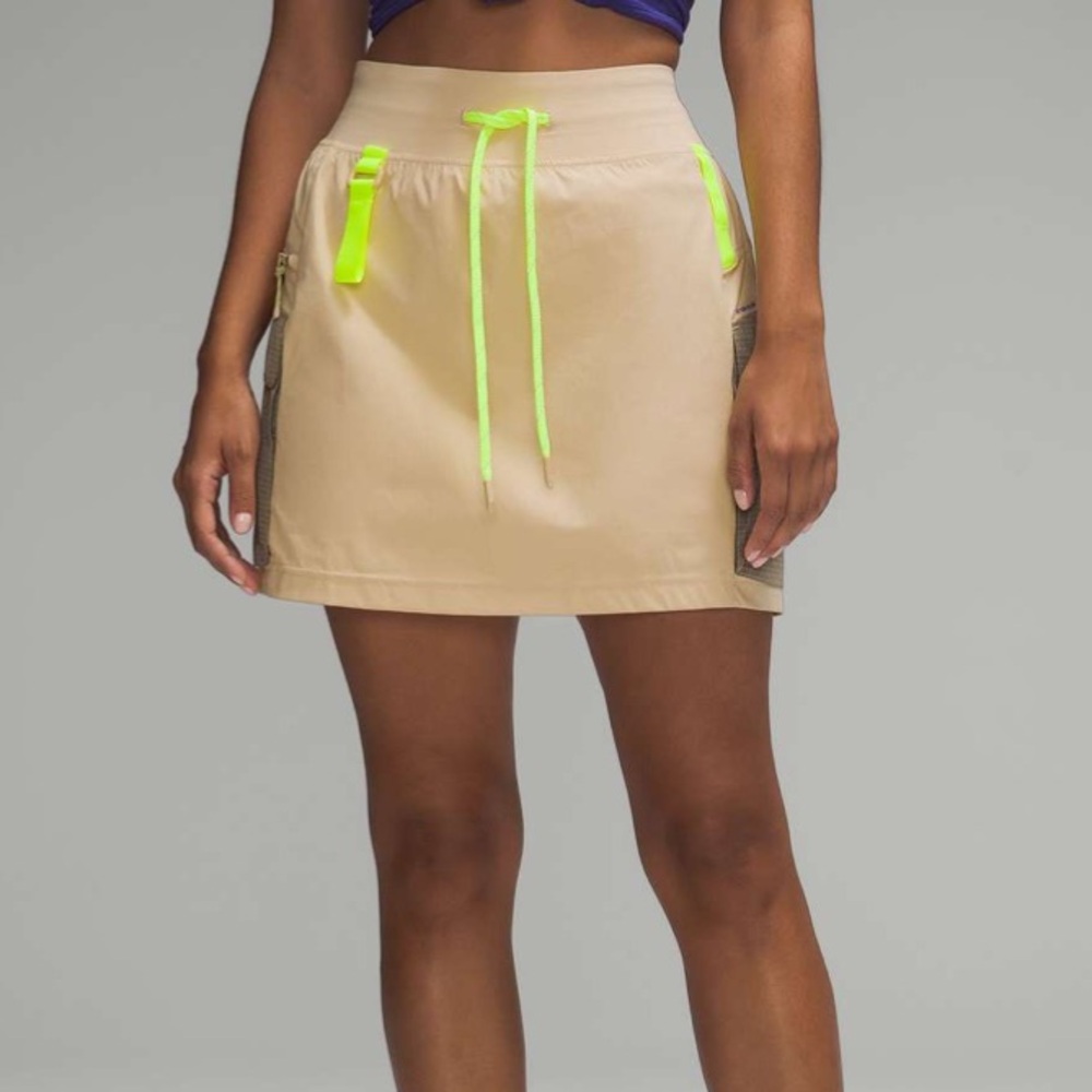 Lululemon Multi-Pocket Cargo High-Rise Hiking Skirt - Picture 2 of 7